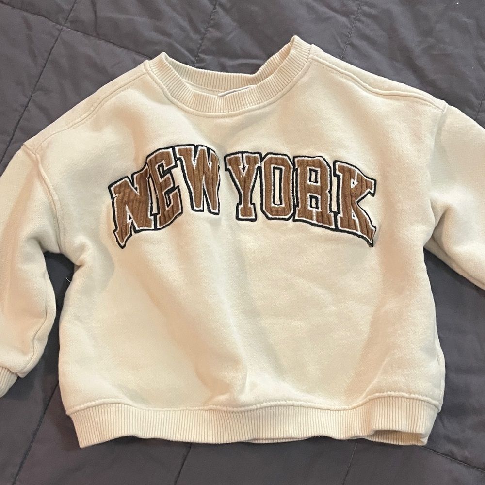 Zara, New York sweatshirt